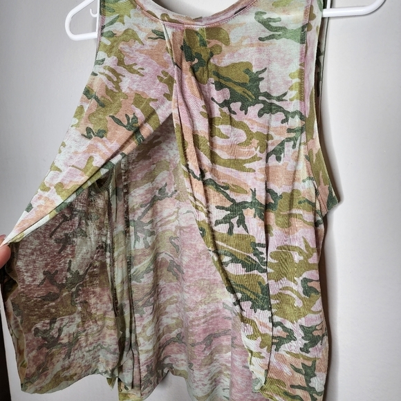 Project social t camo tank top - Picture 4 of 11
